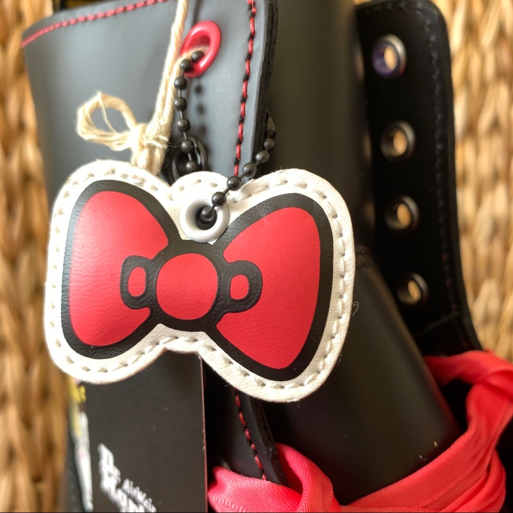 New Hello Kitty & Friends x Dr. Martens Jadons - Picture 8 of 11